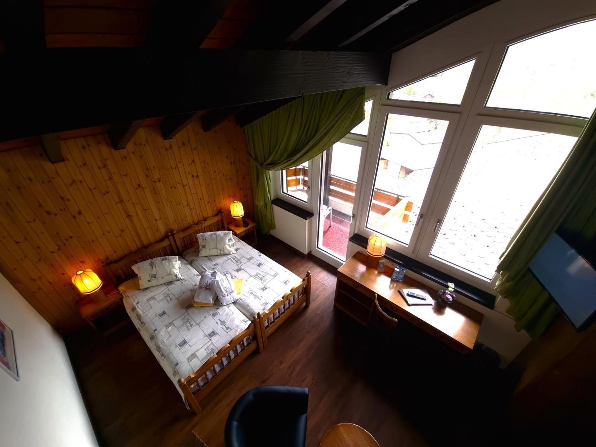 Hotel Alpenblick-Leukerbad-Therme 部屋 写真